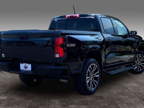 Used 2024 Chevrolet Colorado Z71 w/ Z71 Convenience Package 2 AWD/4WD image 13