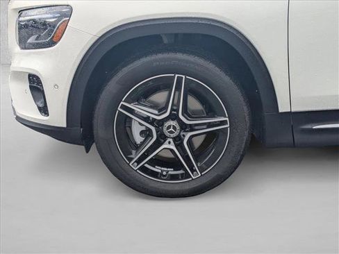 New 2026 Mercedes-Benz GLB 250 image 10