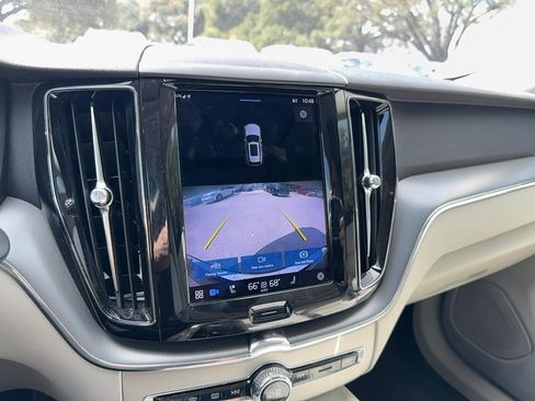 Certified 2023 Volvo XC60 B5 Core w/ Climate Package image 18