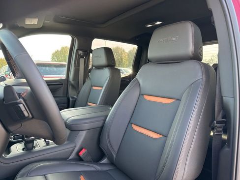 New 2025 GMC Sierra 1500 AT4 w/ AT4 Premium Package image 17
