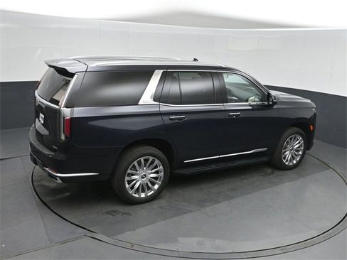 Used 2022 Cadillac Escalade Premium Luxury image 32