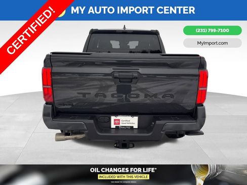 Used 2025 Toyota Tacoma TRD Off-Road image 6