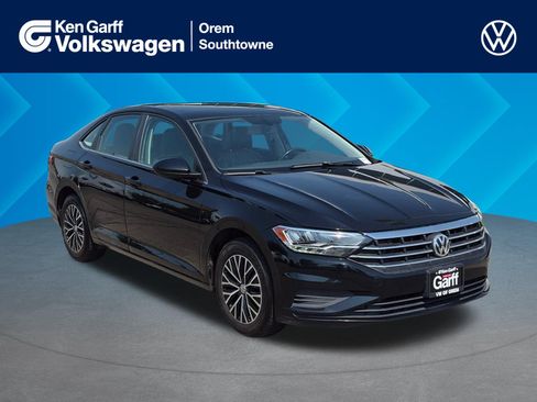 Used 2019 Volkswagen Jetta SE FWD image 1