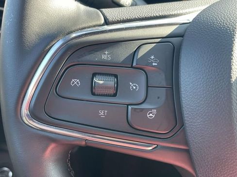 Used 2025 Buick Envista Sport Touring w/ Convenience I Package FWD image 22