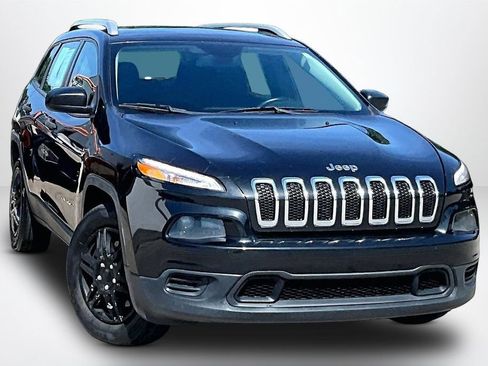 Used 2016 Jeep Cherokee Sport w/ Cold Weather Group FWD image 3