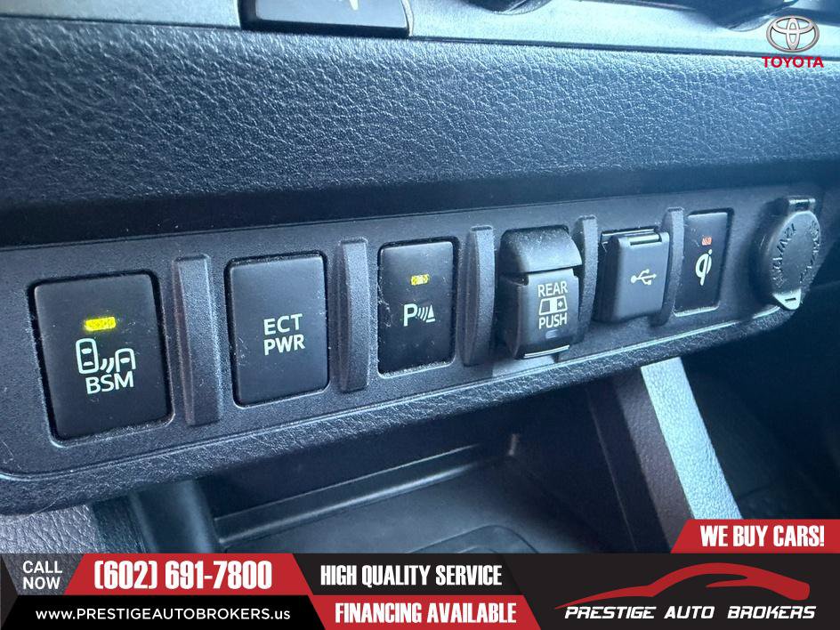Used 2021 Toyota Tacoma TRD Off-Road w/ Technology Package AWD/4WD image 29