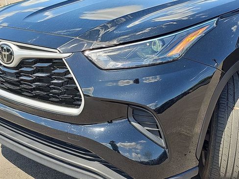 Used 2023 Toyota Highlander L FWD image 35