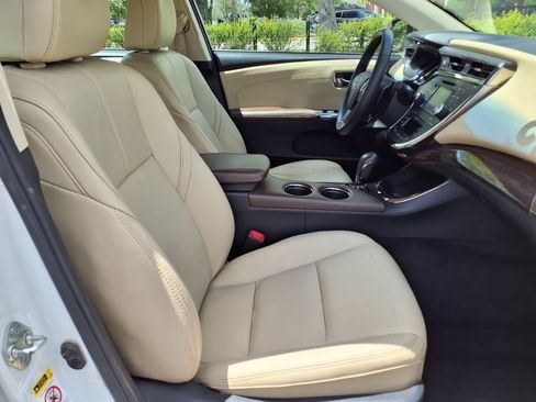 Used 2013 Toyota Avalon XLE Touring FWD image 13