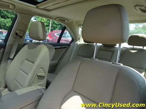 Used 2012 Mercedes-Benz C 300 4MATIC Sedan image 12