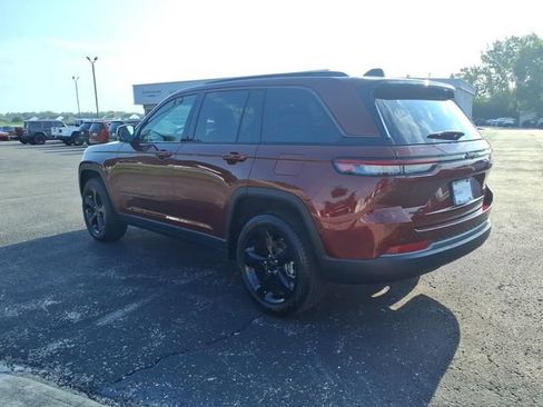 Certified 2026 Jeep Grand Cherokee Limited w/ Limited Altitude Package AWD/4WD image 5