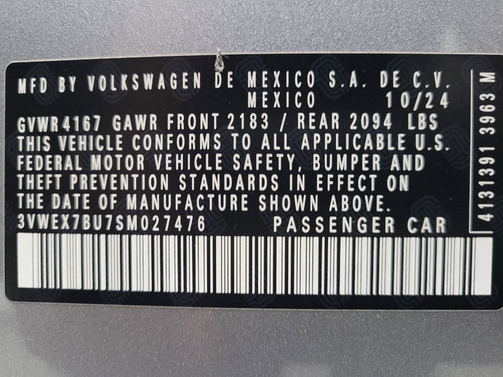Used 2025 Volkswagen Jetta SE FWD image 33