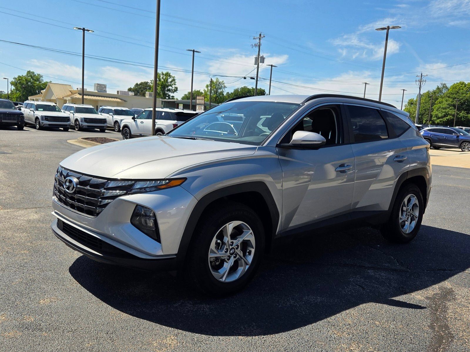 Used 2023 Hyundai Tucson SEL AWD/4WD image 3