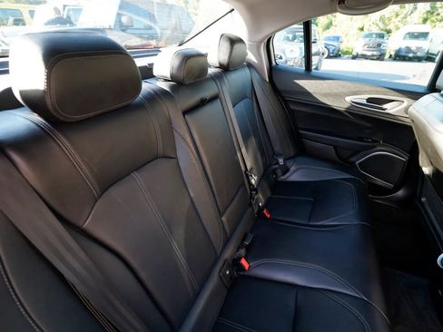 Used 2017 Alfa Romeo Giulia AWD image 38