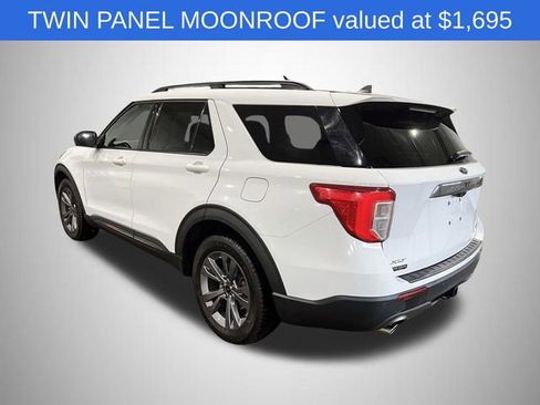 Used 2021 Ford Explorer XLT w/ Equipment Group 202A image 4