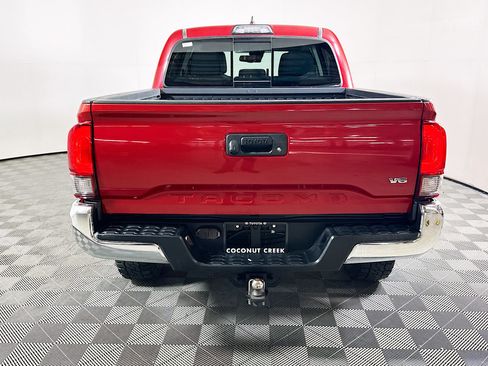 Used 2019 Toyota Tacoma SR5 RWD image 4
