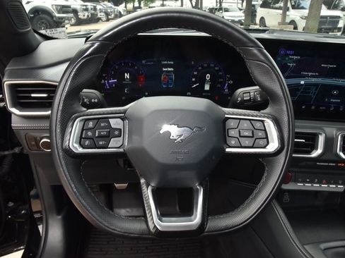 Used 2025 Ford Mustang GT Premium RWD image 15