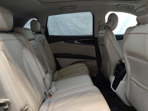 Used 2017 Lincoln MKX Reserve w/ Lincoln MKX Climate Package image 19