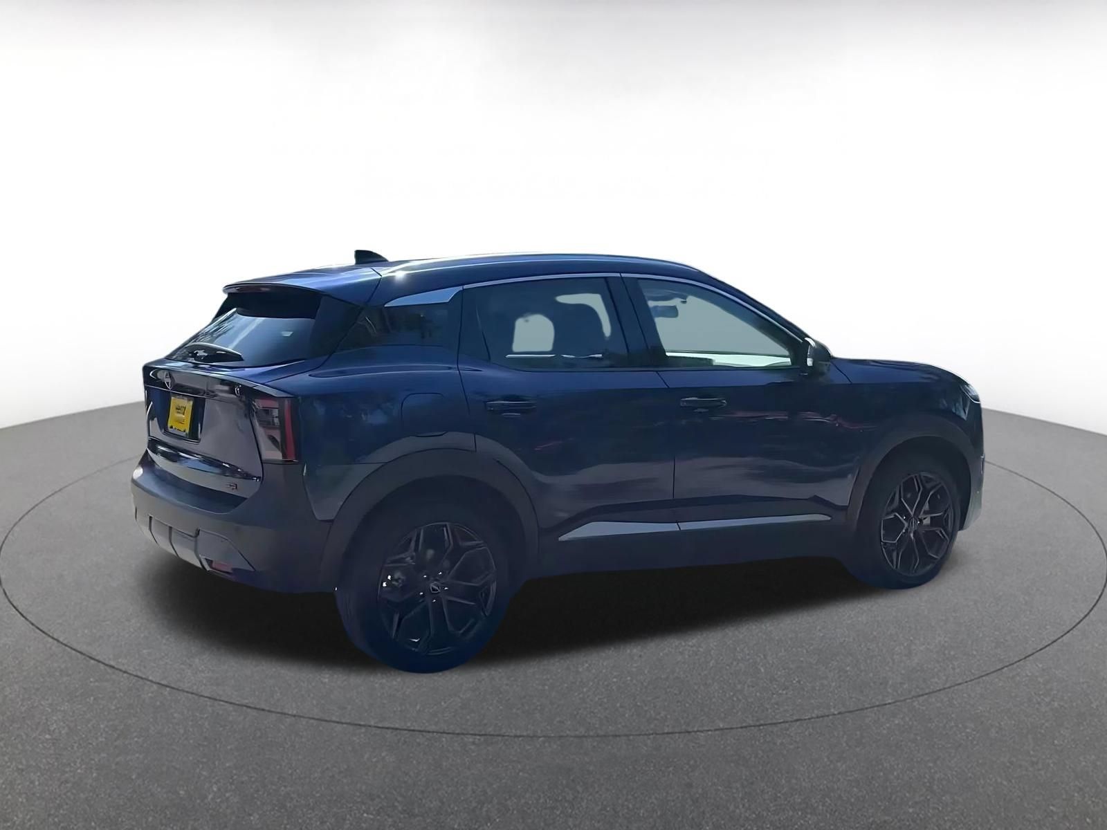 Used 2026 Nissan Kicks SR FWD image 13