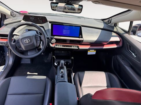 New 2027 Toyota Prius Plug-In Hybrid FWD image 10