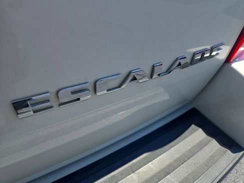 Used 2012 Cadillac Escalade Luxury image 37