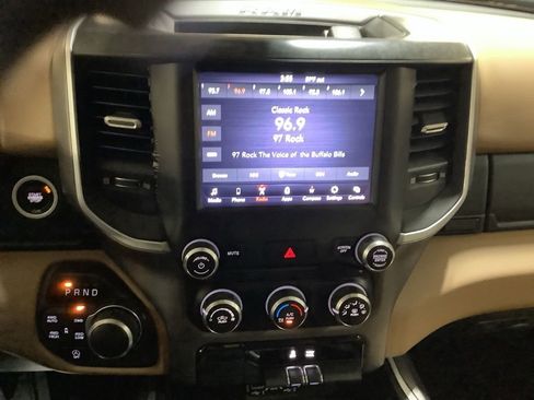 Used 2020 RAM 1500 Big Horn AWD/4WD image 32