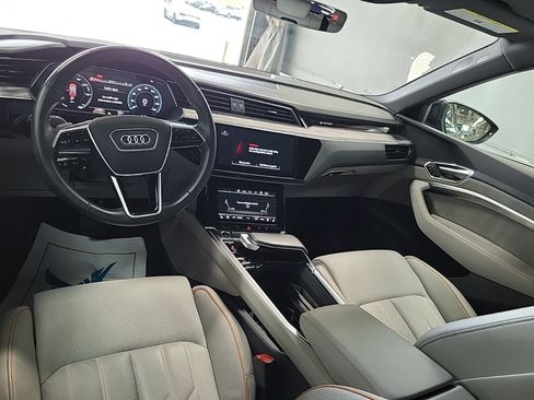 Used 2022 Audi e-tron Chronos w/ Chronos Package image 12