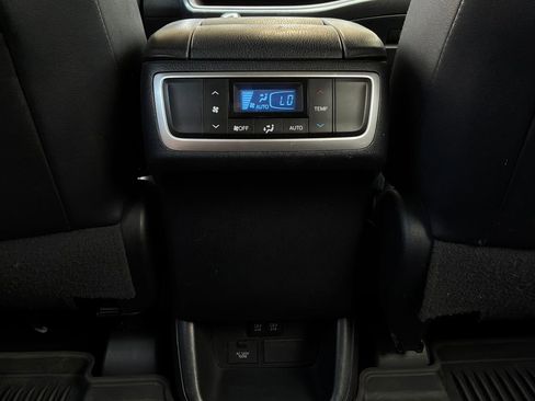 Used 2017 Toyota Highlander Limited FWD image 14