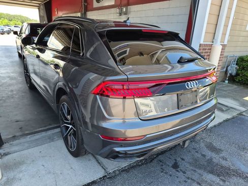 Used 2019 Audi Q8 Prestige w/ Adaptive Chassis Package AWD/4WD image 3