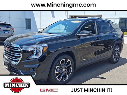 Used 2022 GMC Terrain SLT w/ Tech Package AWD/4WD image 3