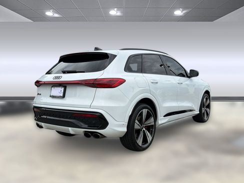 Used 2025 Audi SQ5 Premium Plus AWD/4WD image 8