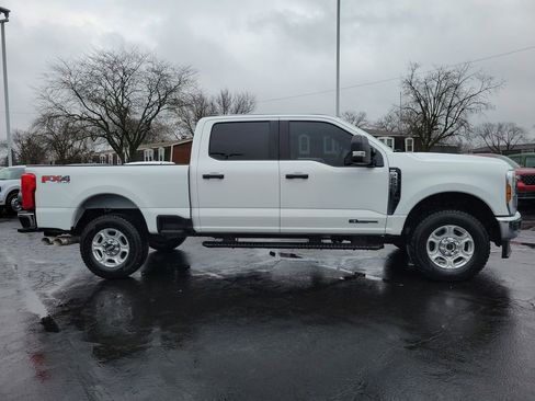 Certified 2025 Ford F250 XLT w/ FX4 Off-Road Package image 3
