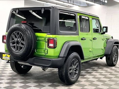 Used 2025 Jeep Wrangler Sport S image 12