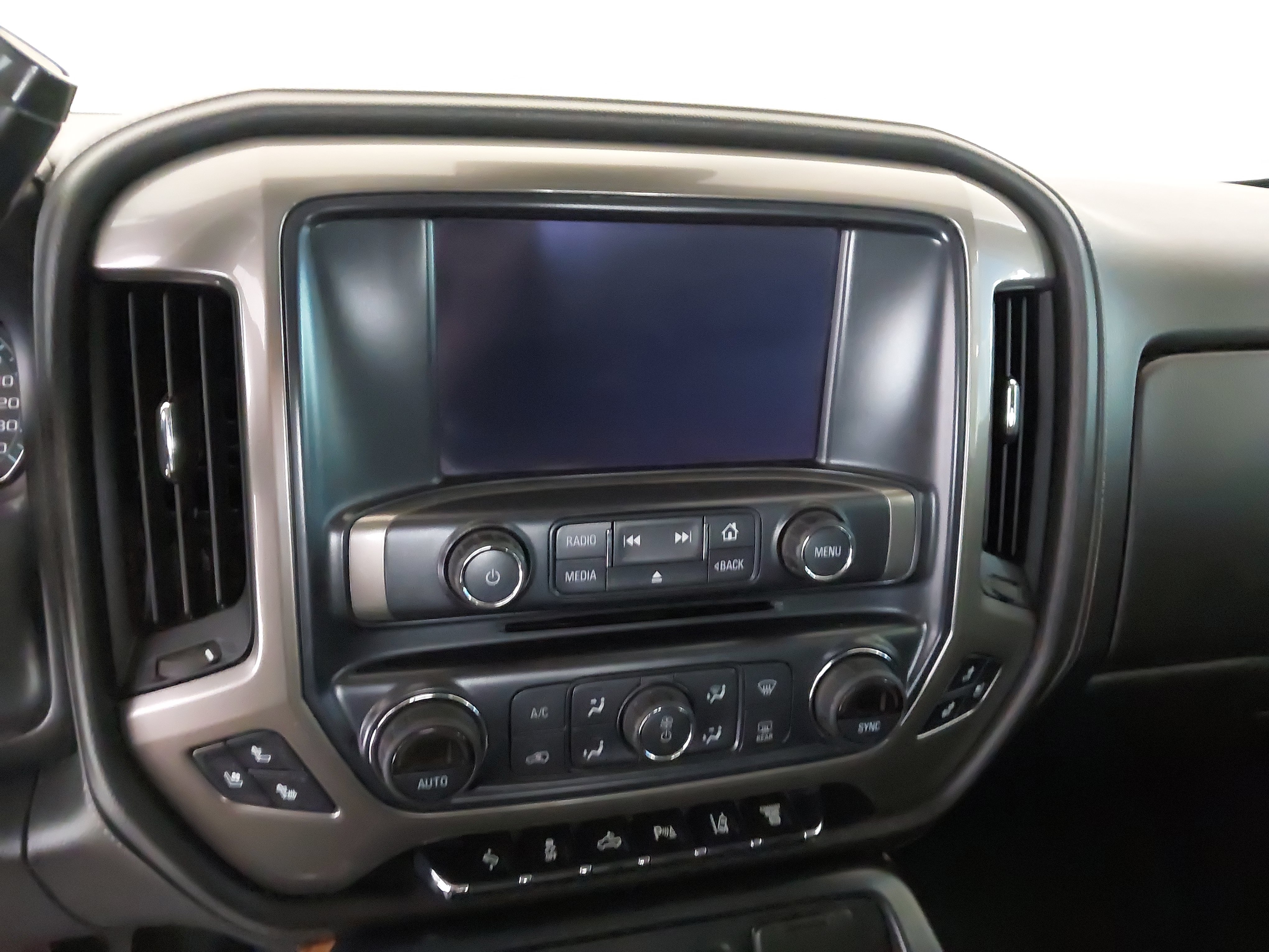 Used 2017 Chevrolet Silverado 2500 High Country w/ Duramax Plus Package AWD/4WD image 21