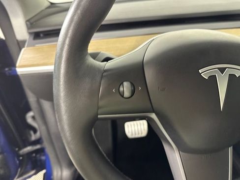 Used 2022 Tesla Model Y Performance AWD/4WD image 15