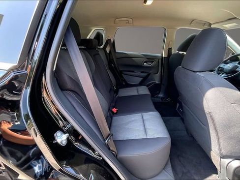 Certified 2026 Nissan Rogue SV FWD image 24
