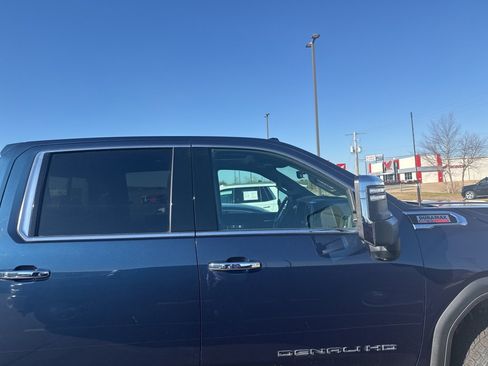 Used 2022 GMC Sierra 2500 Denali w/ Denali Ultimate Package image 5