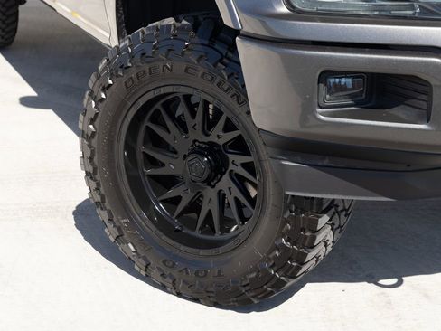 Used 2018 Ford F150 Lariat w/ Equipment Group 502A Luxury AWD/4WD image 5