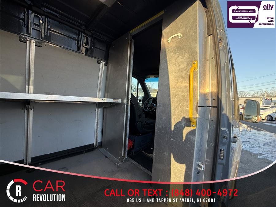 Used 2021 Mercedes-Benz Sprinter 2500 image 11