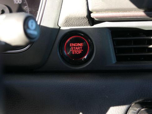 Used 2024 Honda Pilot TrailSport image 15