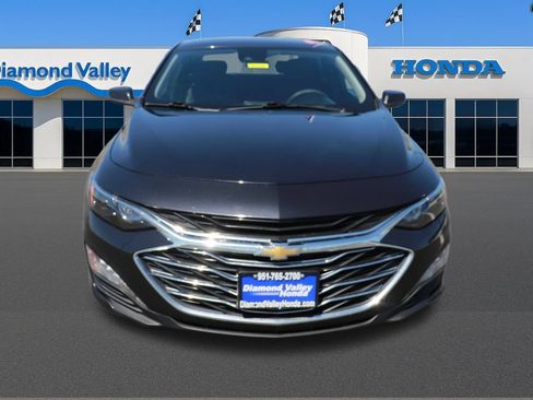 Used 2023 Chevrolet Malibu LT FWD image 2