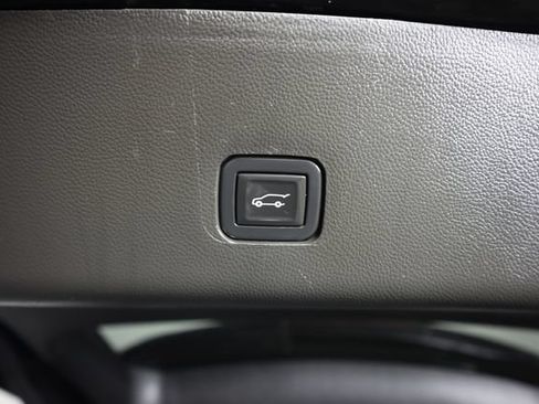 Used 2020 Chevrolet Traverse LT w/ Driver Confidence II Package AWD/4WD image 58