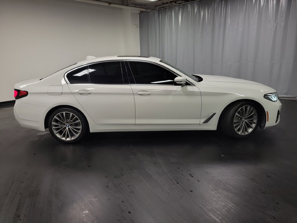 Used 2022 BMW 530i xDrive w/ Convenience Package AWD/4WD image 9