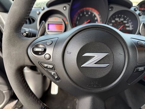 Used 2017 Nissan 370Z NISMO image 24
