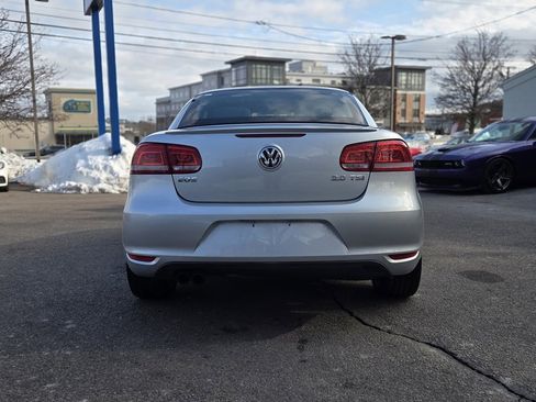 Used 2014 Volkswagen Eos w/ Sport Package image 6
