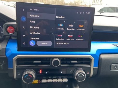 Used 2024 Toyota Tacoma TRD Off-Road image 20