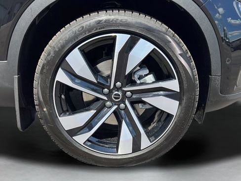 New 2026 Volvo XC40 B5 Plus w/ Climate Package AWD/4WD image 27