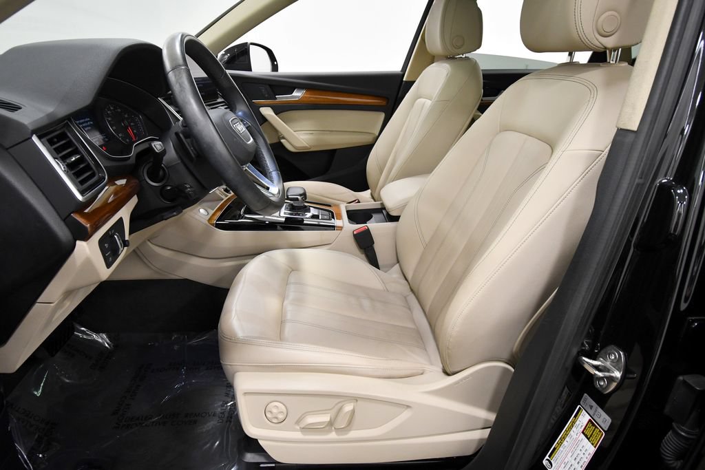 Used 2023 Audi Q5 2.0T Premium w/ Convenience Package AWD/4WD image 14