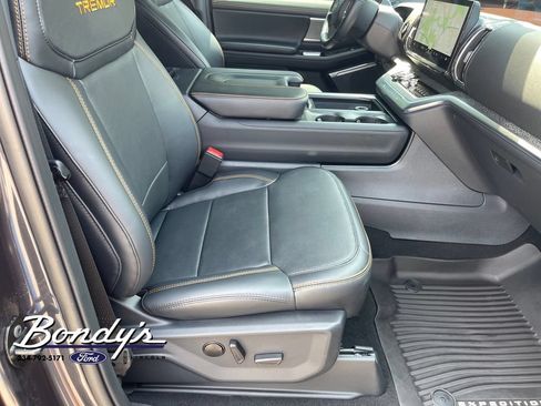 Used 2026 Ford Expedition Tremor AWD/4WD image 18