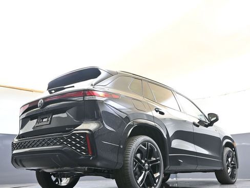 New 2026 Volkswagen Tiguan SE R-Line image 39