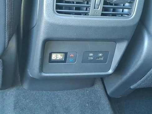 Used 2023 Nissan Rogue SL w/ SL Premium Package image 11